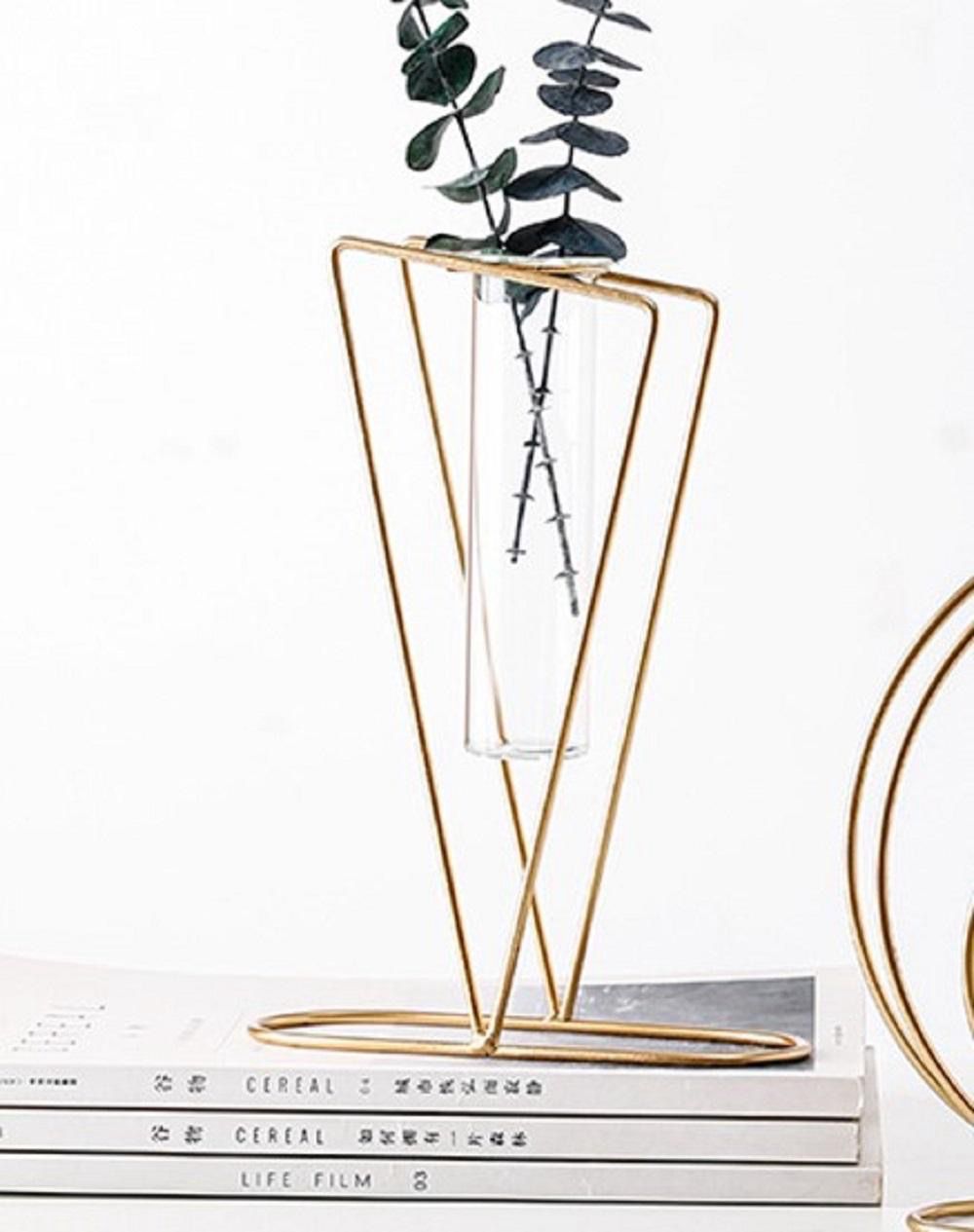 Golden Metal Vase- 1 pc Elegant Home Decor