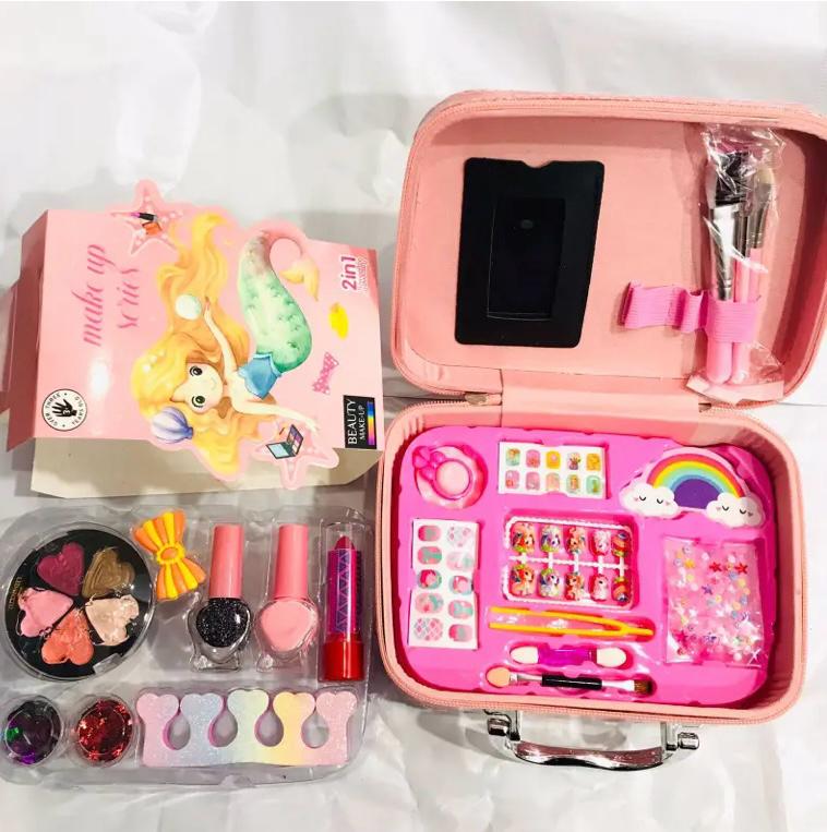 Girls' Makeup Kit Toy – Sparkle and Shine 💄